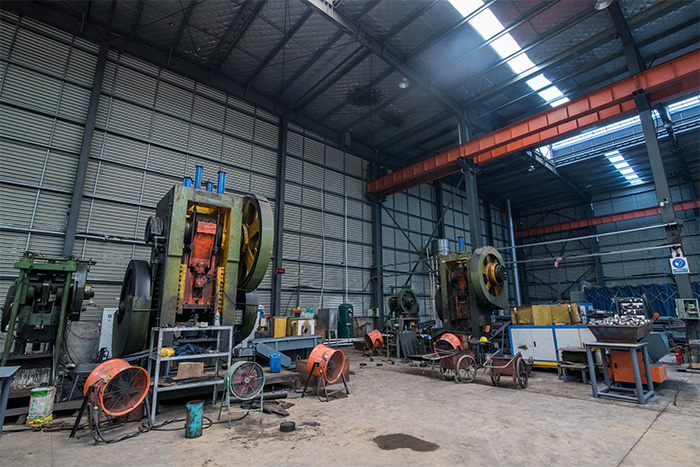 新乐网架配件-锥头加工车间